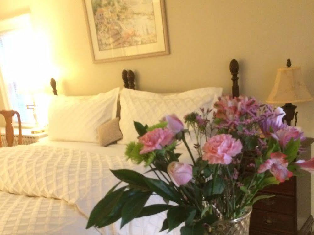 Wellesley Bed And Breakfast Экстерьер фото