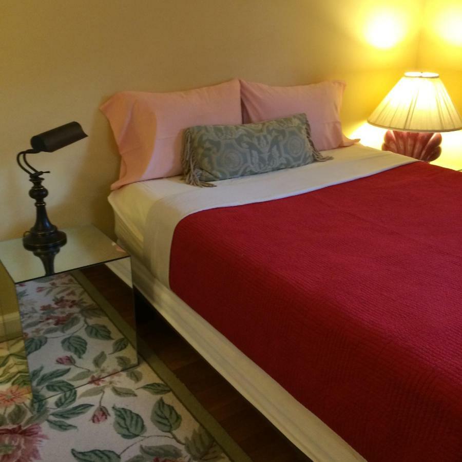 Wellesley Bed And Breakfast Экстерьер фото