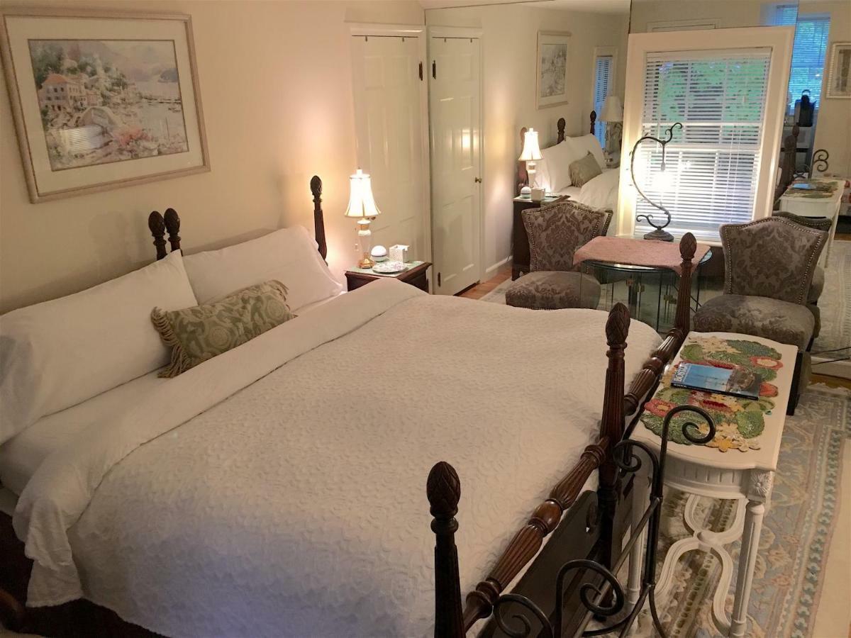 Wellesley Bed And Breakfast Экстерьер фото